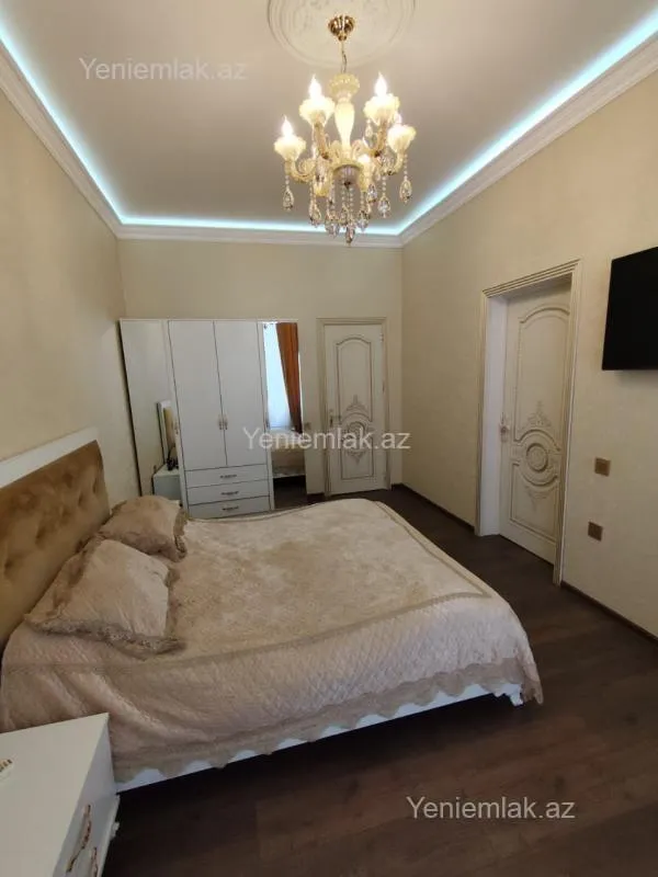 Satılır 4 otaqlı həyət evi 156 m²