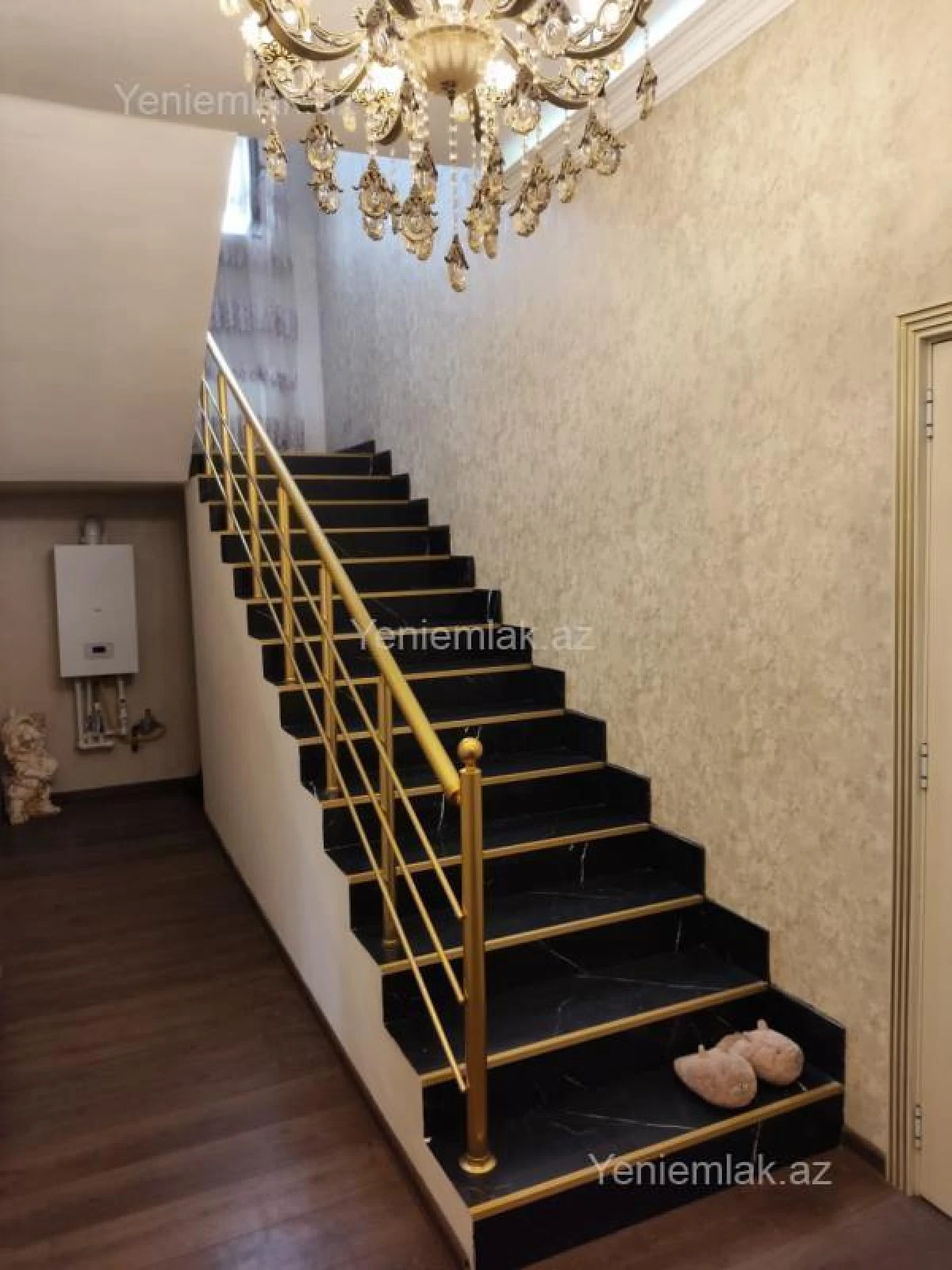 Satılır 4 otaqlı həyət evi 156 m²