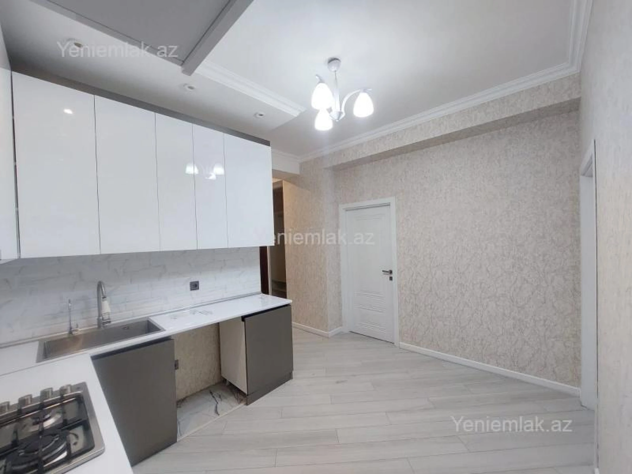Satılır 2 otaqlı yeni tikili 61 m²