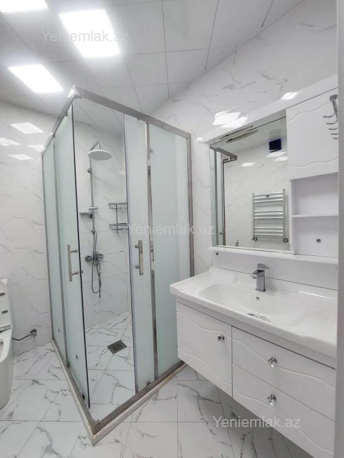 Satılır 2 otaqlı yeni tikili 61 m²