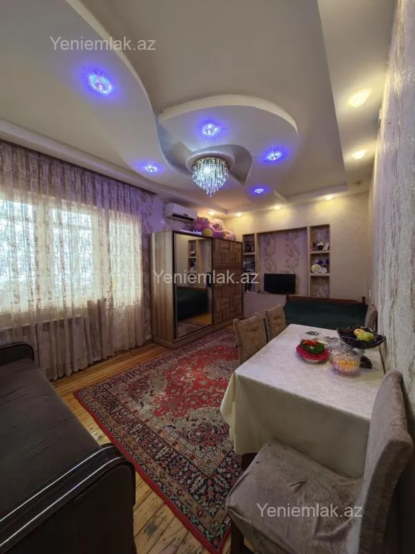 Satılır 2 otaqlı köhnə tikili 45 m²