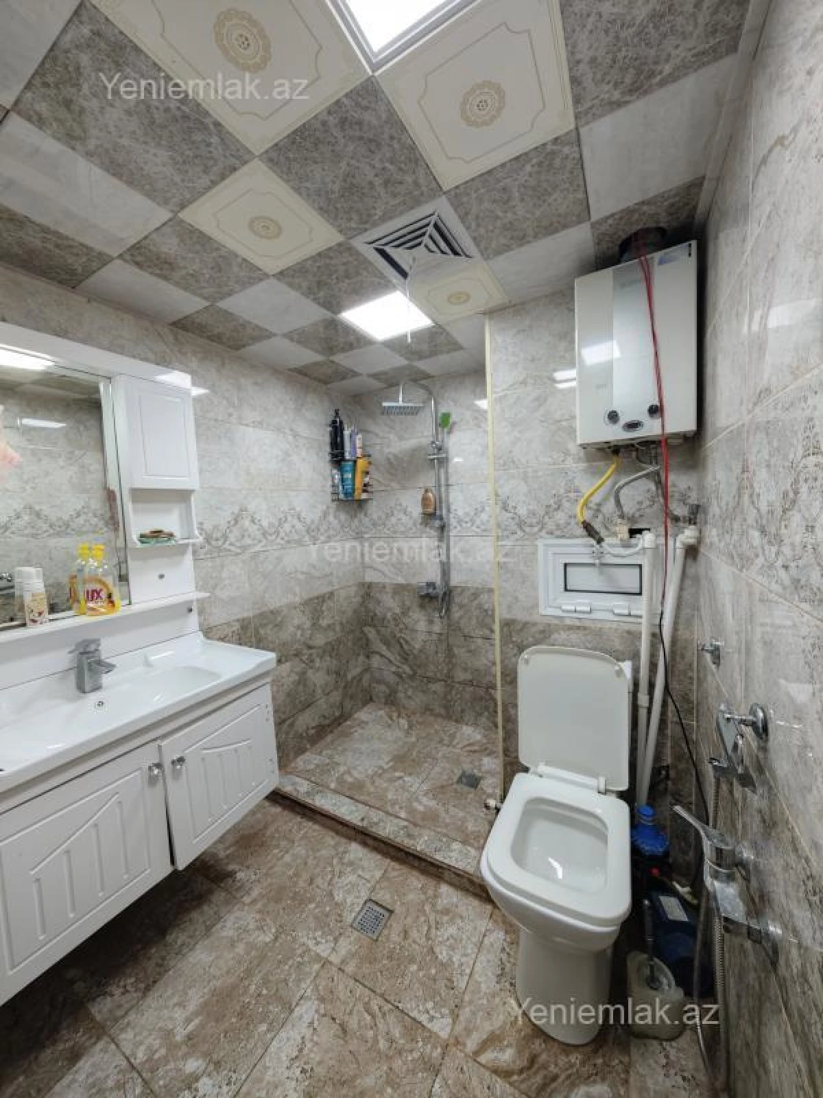 Satılır 2 otaqlı köhnə tikili 45 m²