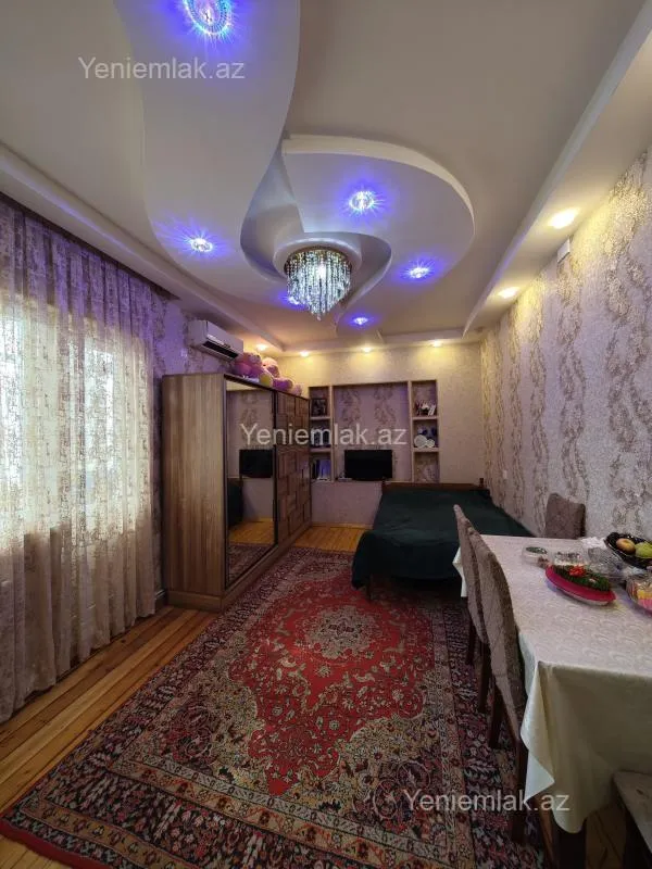 Satılır 2 otaqlı köhnə tikili 45 m²