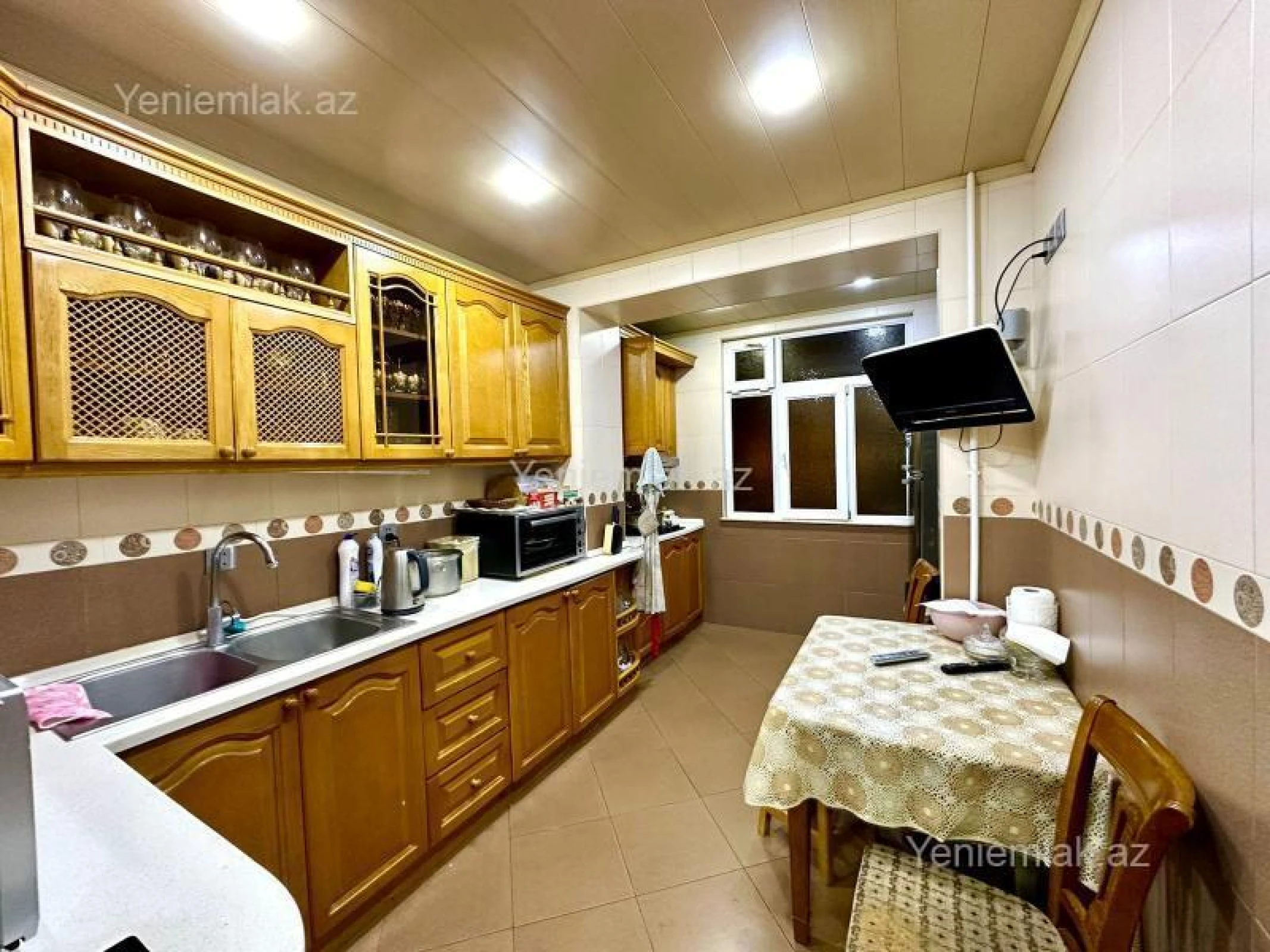 Satılır 3 otaqlı köhnə tikili 85 m²