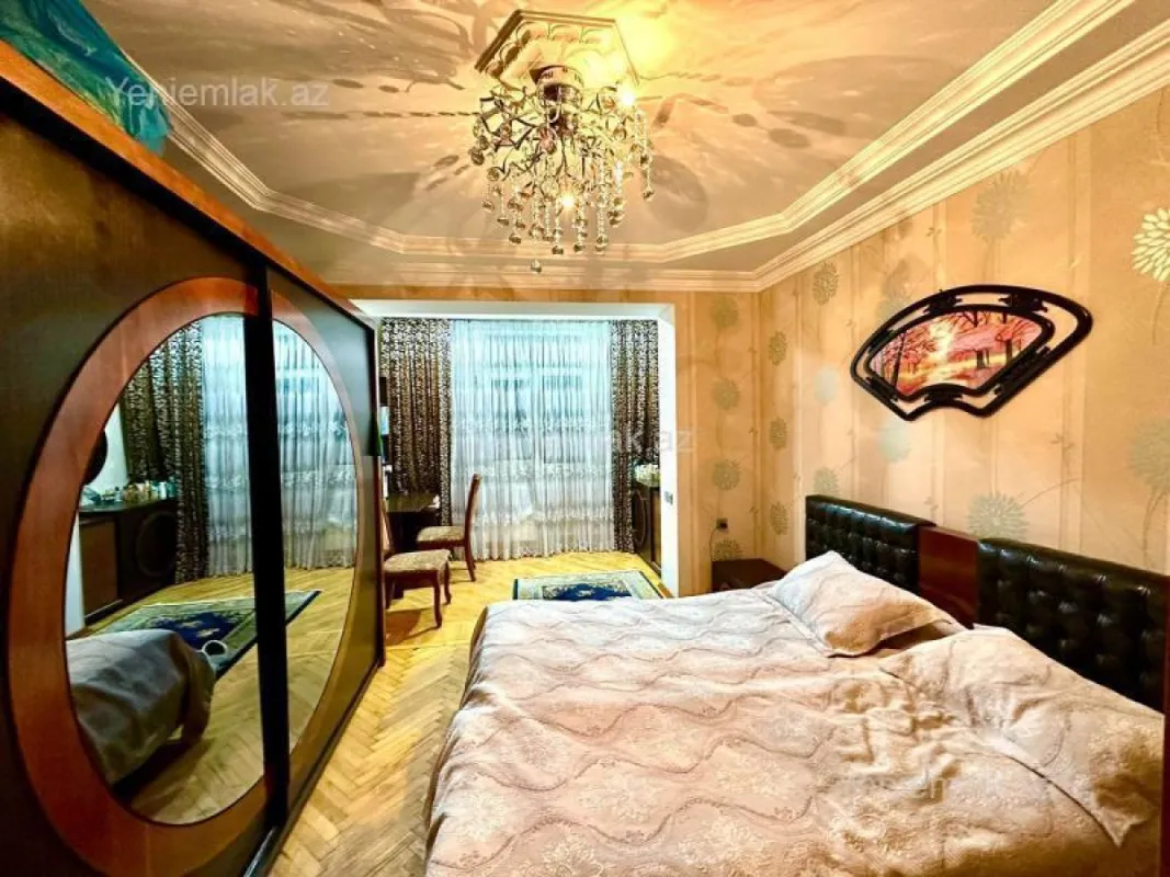 Satılır 3 otaqlı köhnə tikili 85 m²