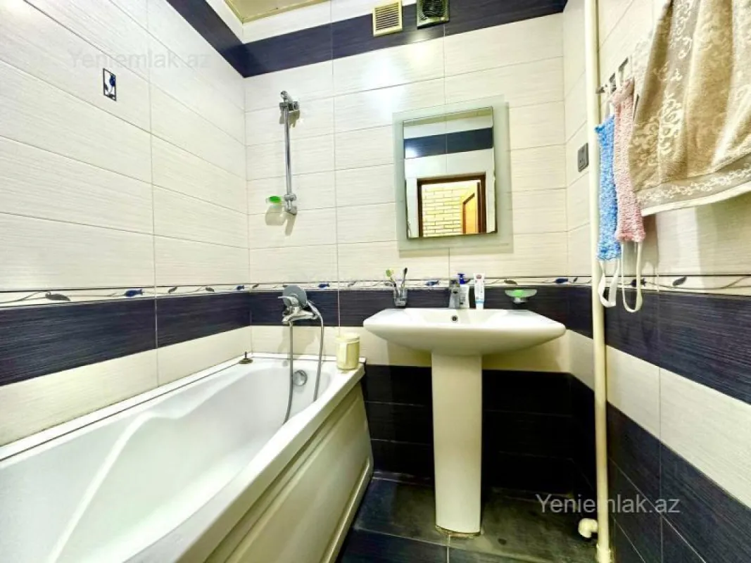 Satılır 3 otaqlı köhnə tikili 85 m²