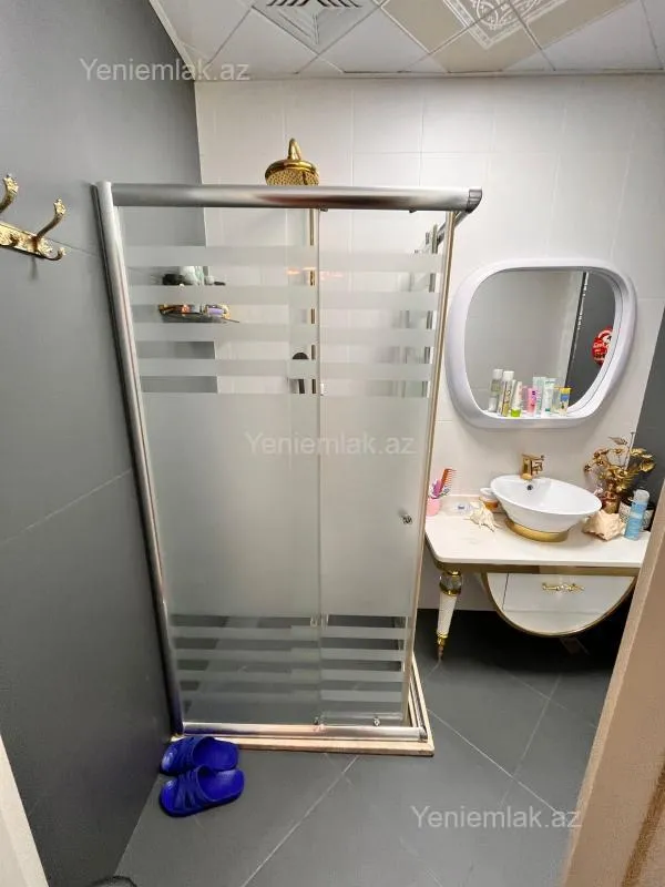 Satılır 4 otaqlı yeni tikili 205.5 m²