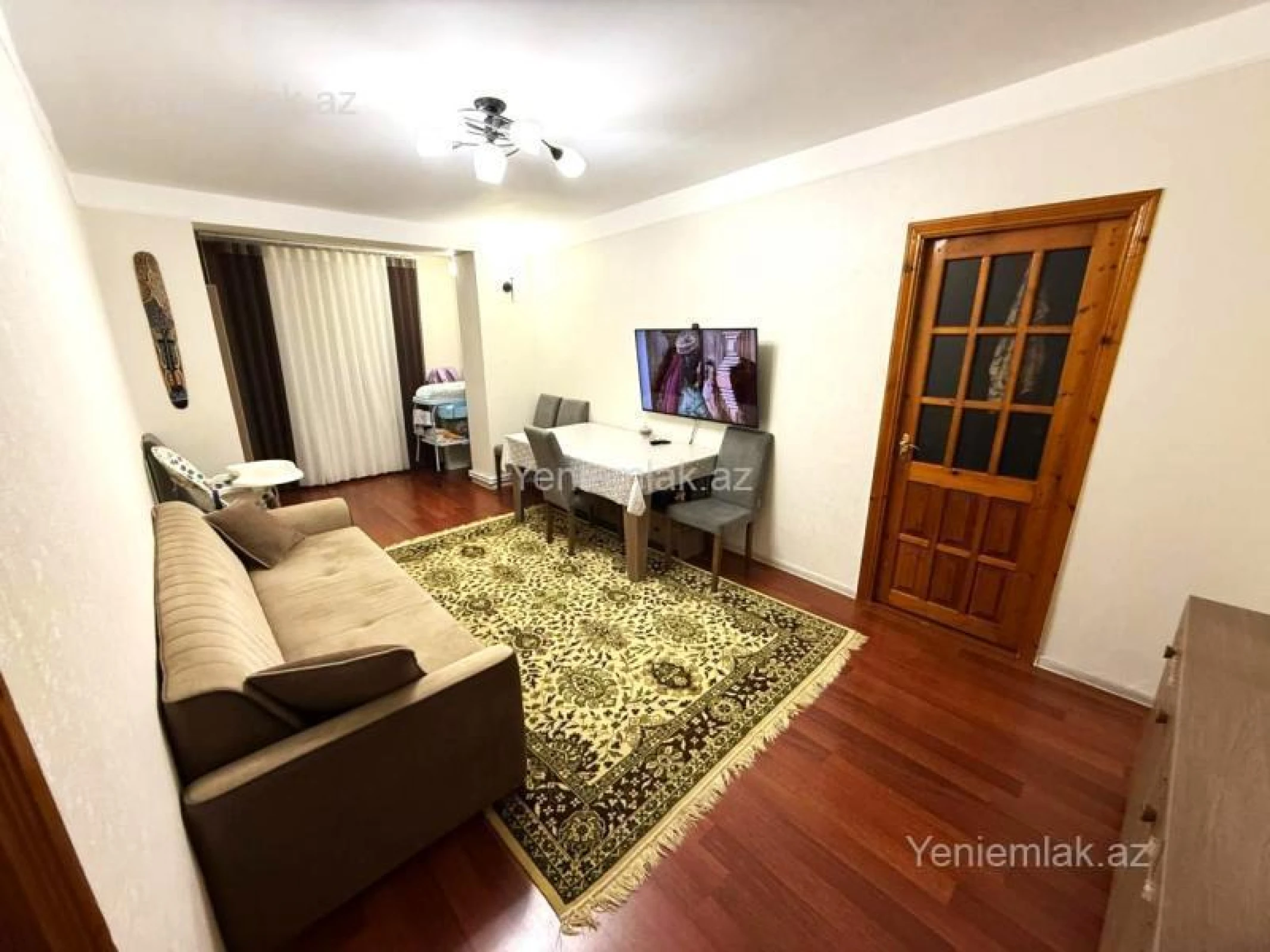 Satılır 2 otaqlı köhnə tikili 60 m²