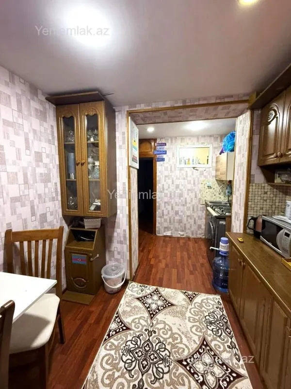 Satılır 2 otaqlı köhnə tikili 60 m²