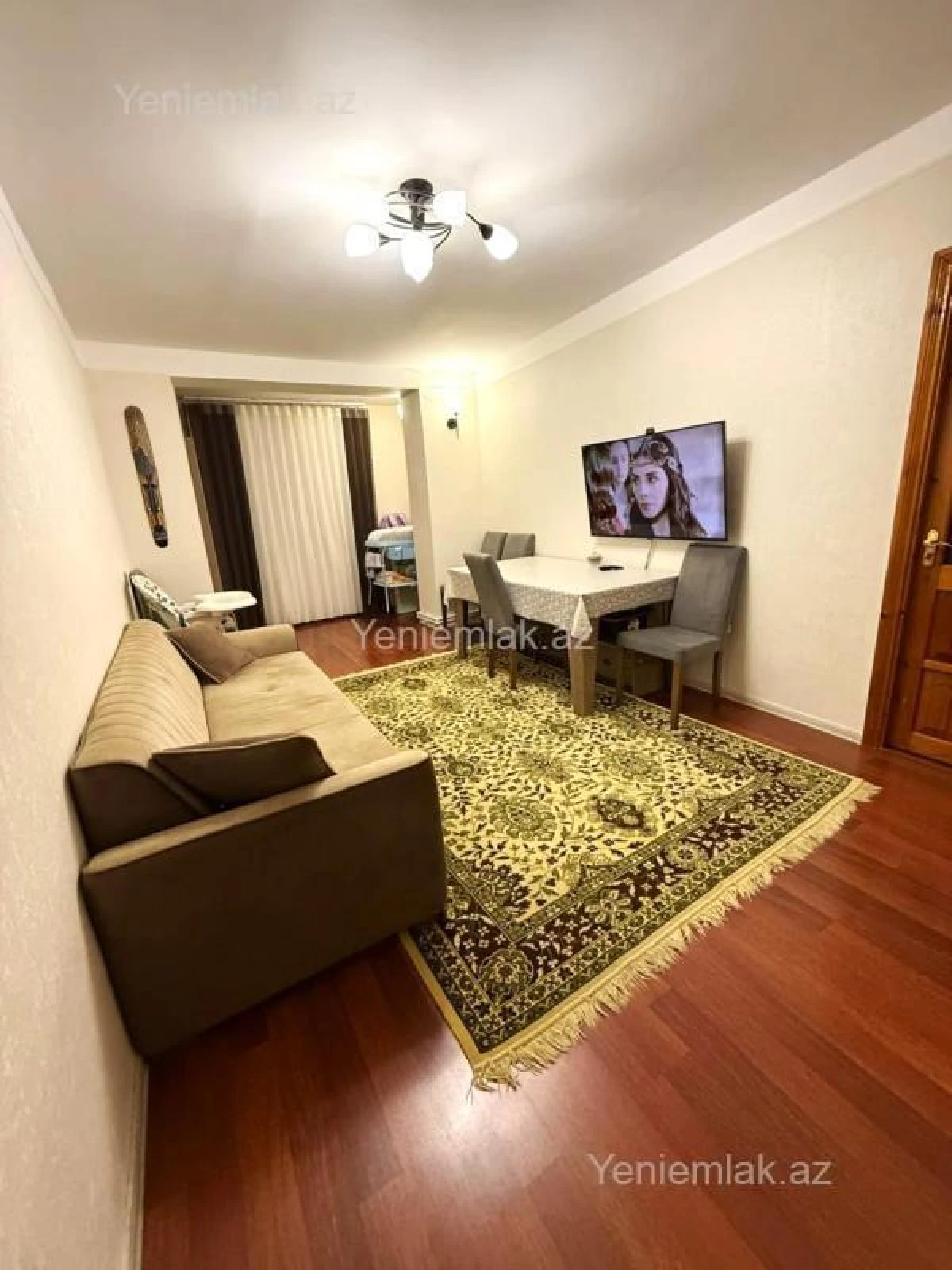 Satılır 2 otaqlı köhnə tikili 60 m²