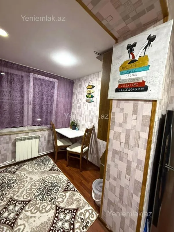 Satılır 2 otaqlı köhnə tikili 60 m²