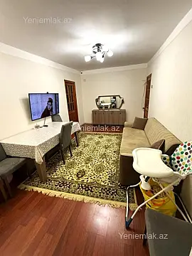 Satılır 2 otaqlı köhnə tikili 60 m²
