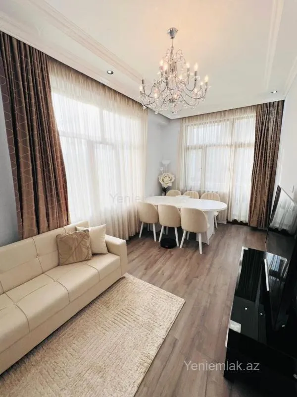 Satılır 3 otaqlı yeni tikili 75 m²