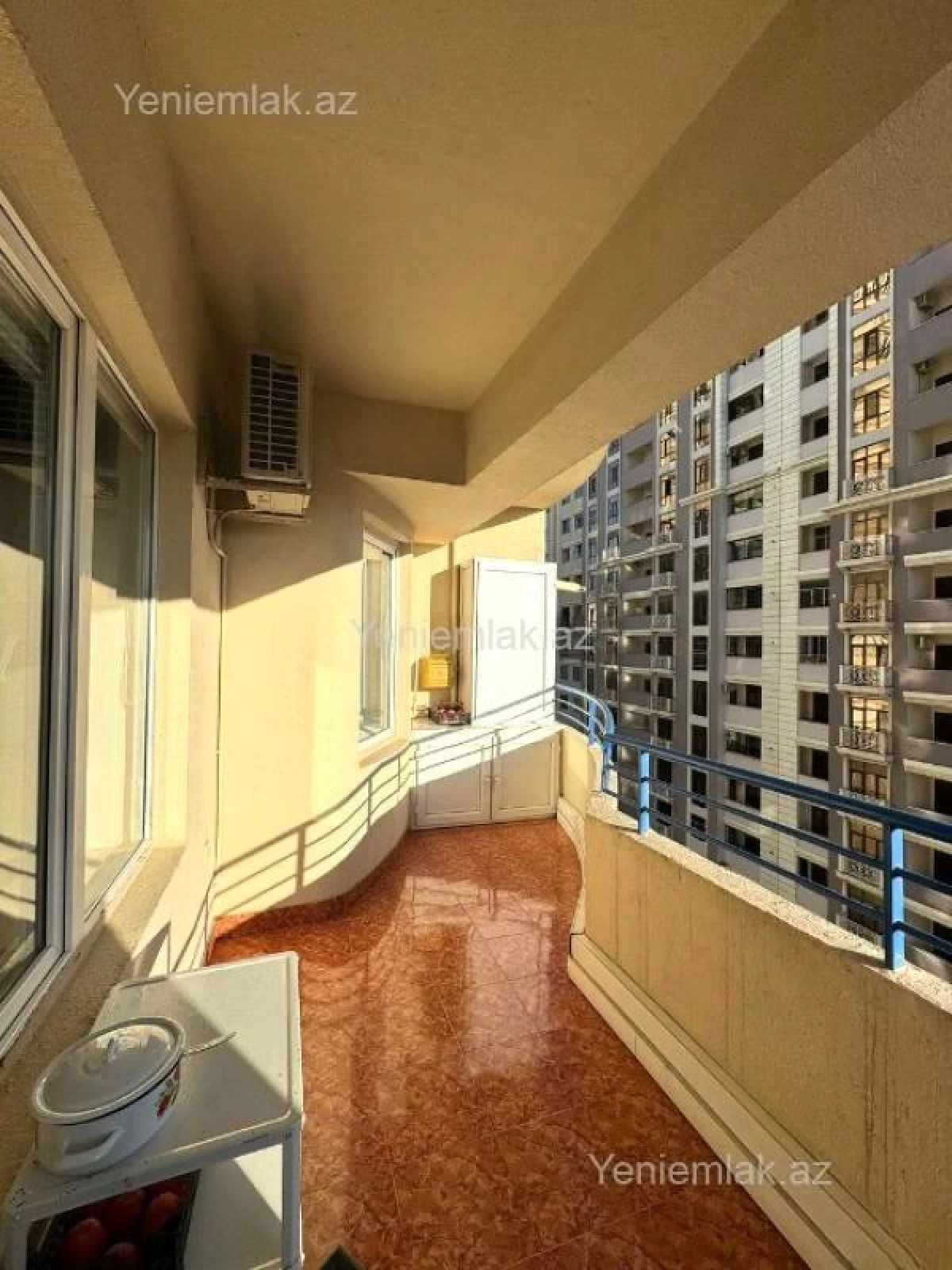 Satılır 4 otaqlı yeni tikili 200 m²