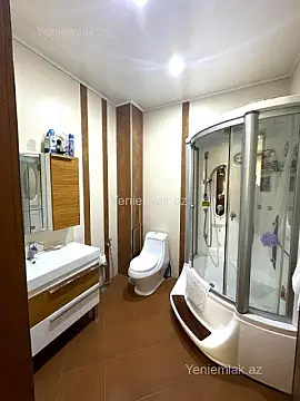 Satılır 4 otaqlı yeni tikili 200 m²