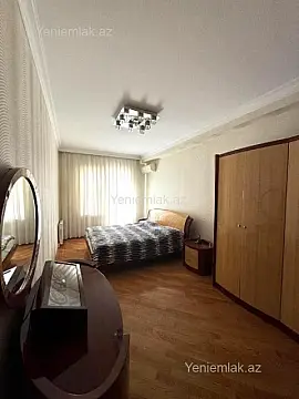 Satılır 4 otaqlı yeni tikili 200 m²