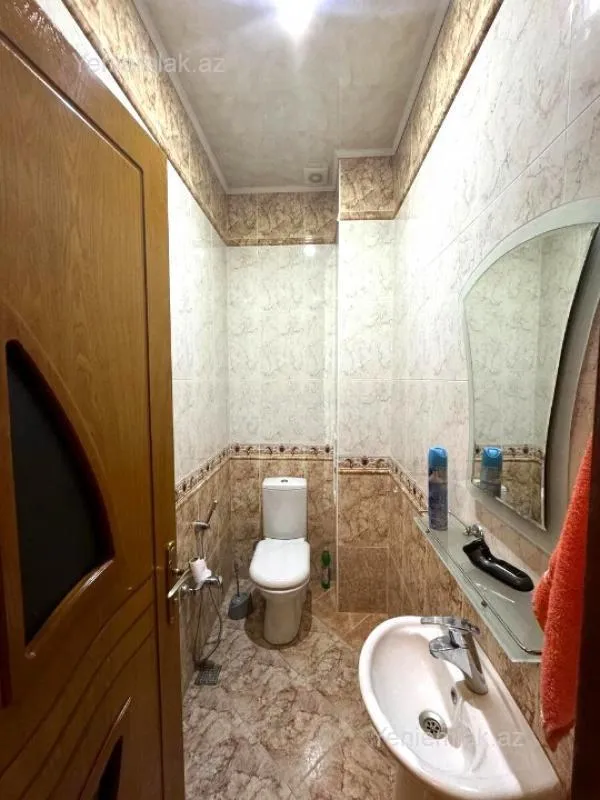 Satılır 4 otaqlı yeni tikili 200 m²