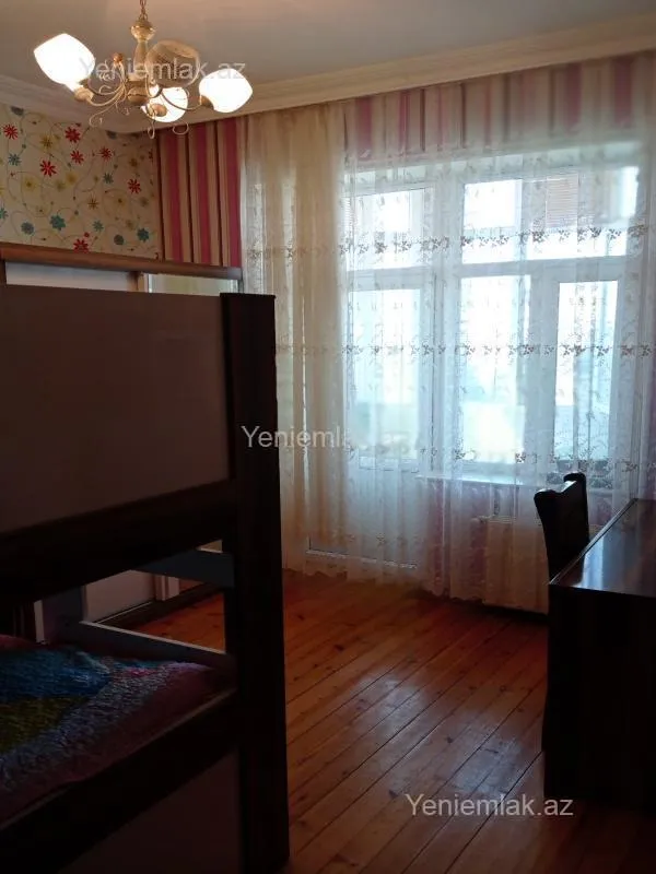 Satılır 3 otaqlı yeni tikili 105 m²