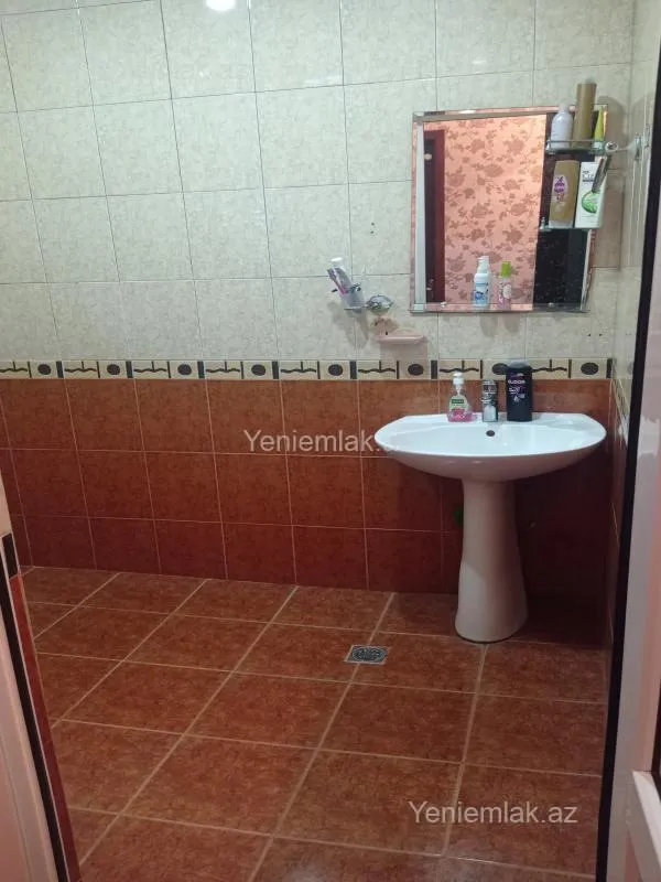 Satılır 3 otaqlı yeni tikili 105 m²
