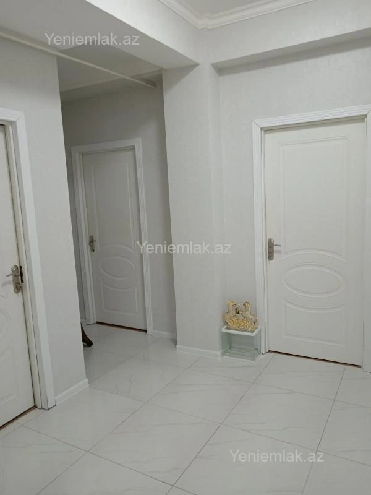 Satılır 3 otaqlı yeni tikili 104000 m²