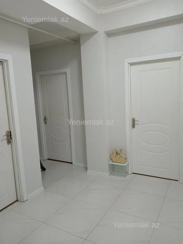 Satılır 3 otaqlı yeni tikili 104000 m²