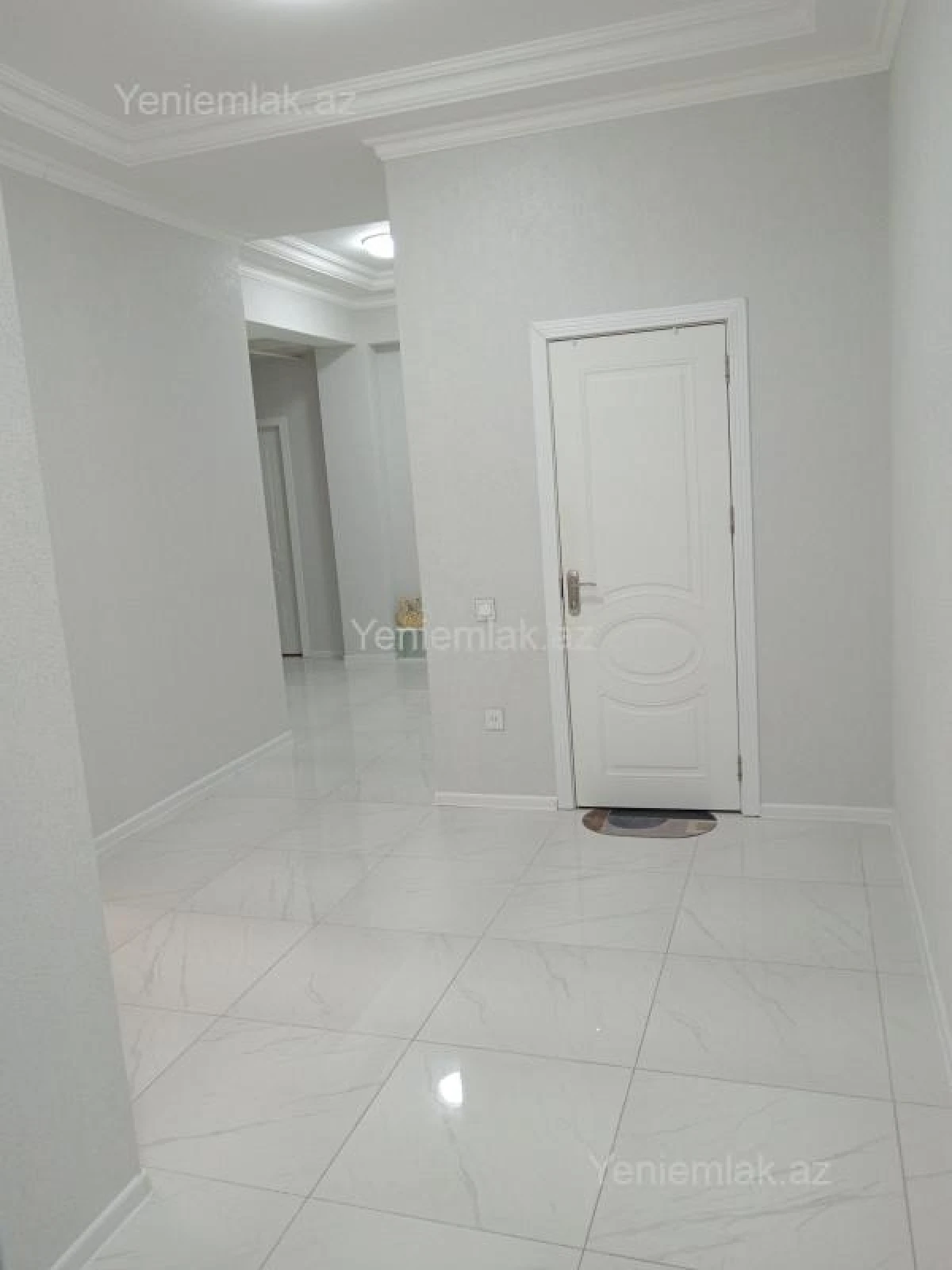 Satılır 3 otaqlı yeni tikili 104000 m²