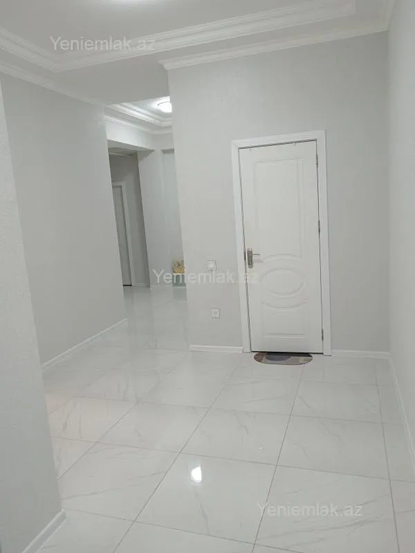 Satılır 3 otaqlı yeni tikili 104000 m²