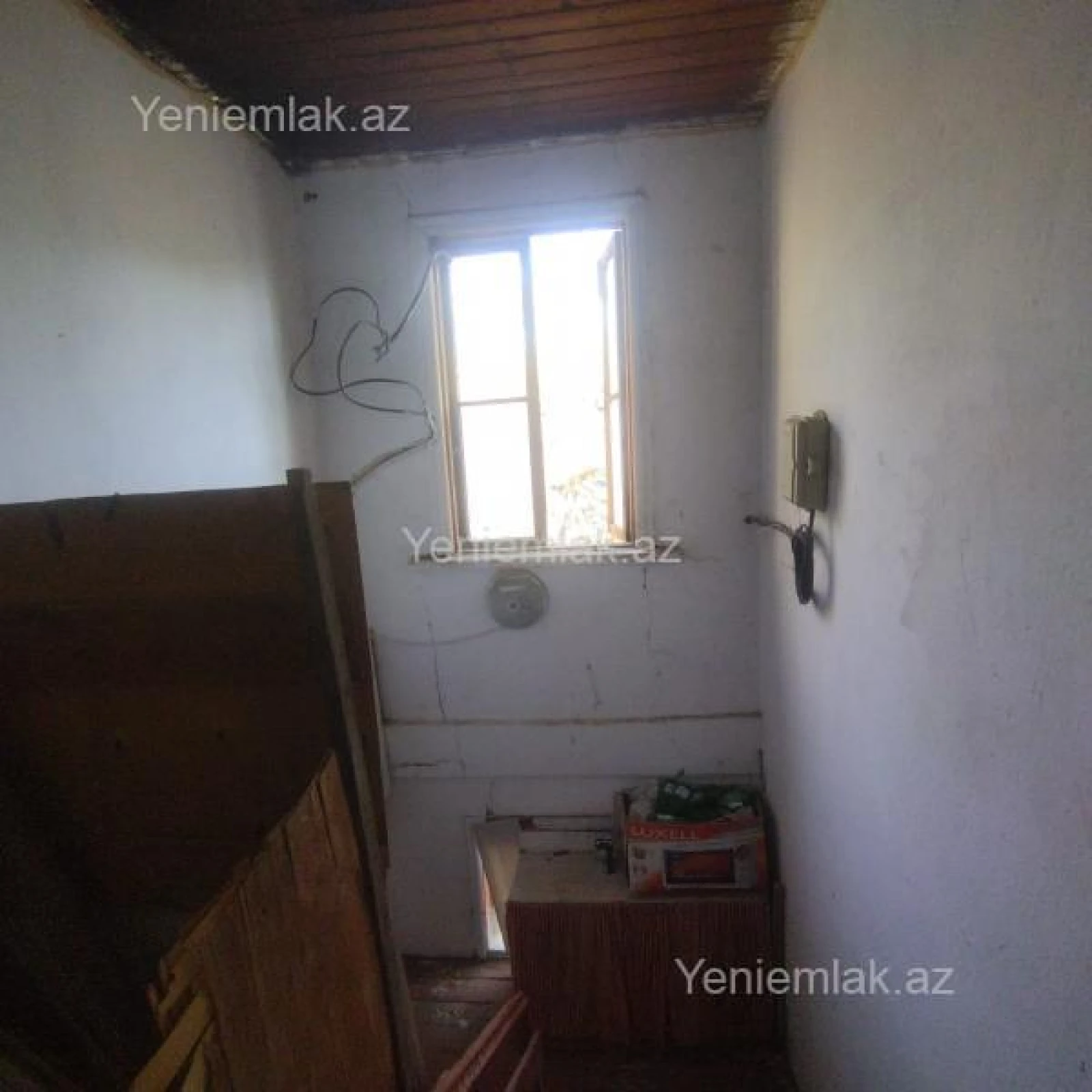Satılır 2 otaqlı köhnə tikili 56 m²