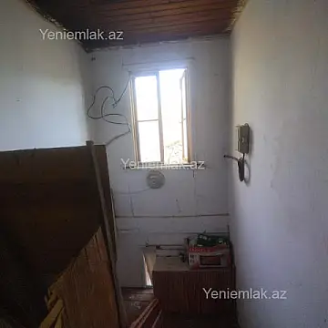Satılır 2 otaqlı köhnə tikili 56 m²