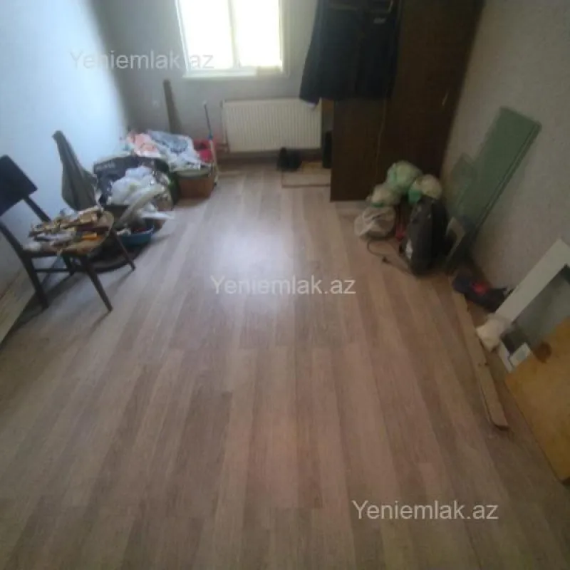 Satılır 2 otaqlı köhnə tikili 56 m²