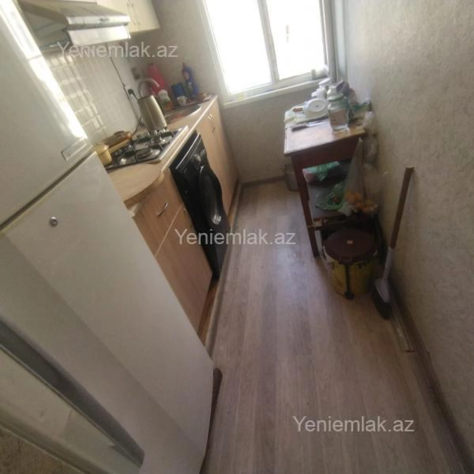 Satılır 2 otaqlı köhnə tikili 56 m²