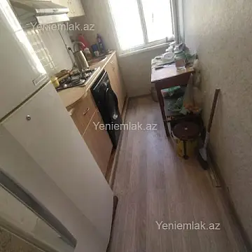 Satılır 2 otaqlı köhnə tikili 56 m²