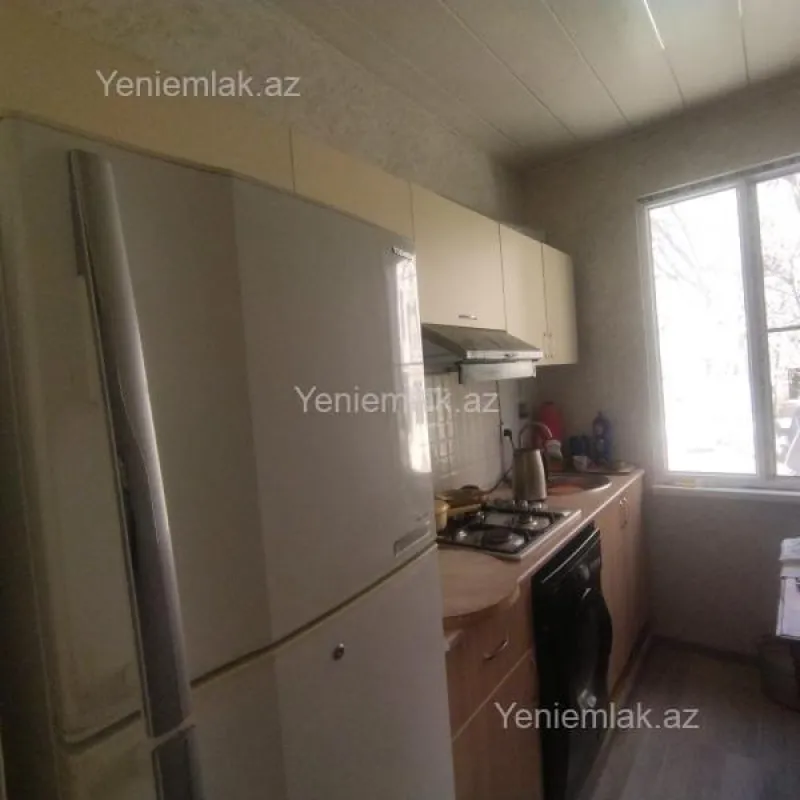 Satılır 2 otaqlı köhnə tikili 56 m²