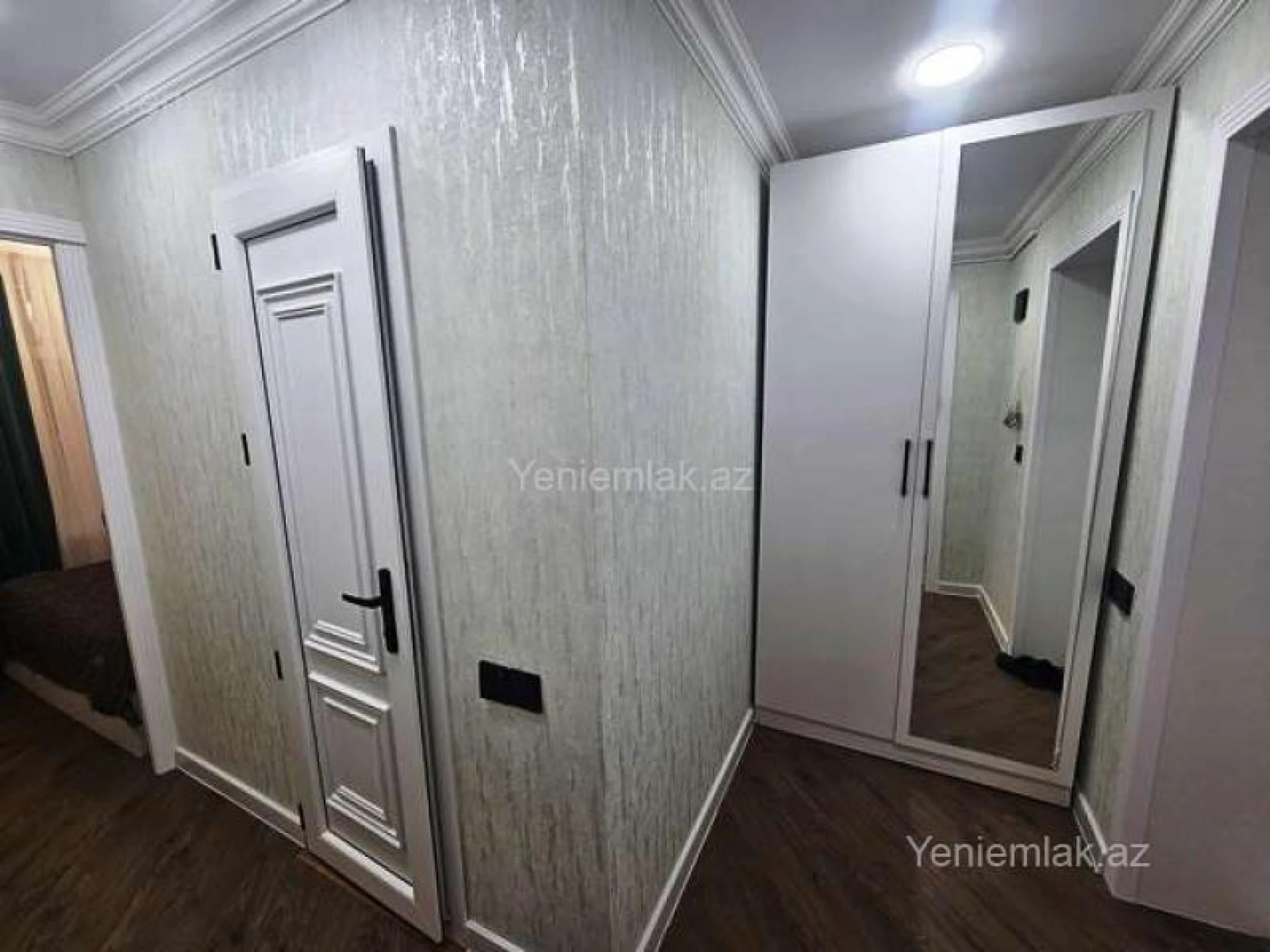 Satılır 2 otaqlı köhnə tikili 35 m²