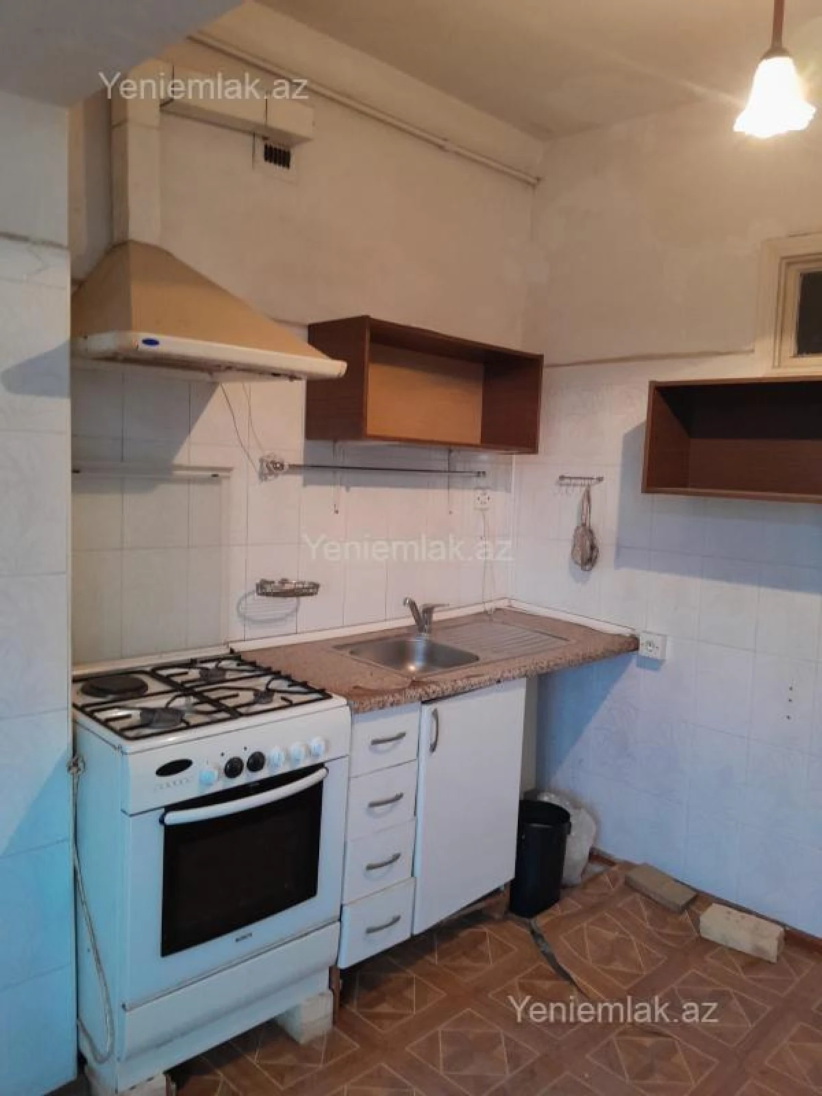 Satılır 5 otaqlı köhnə tikili 125 m²