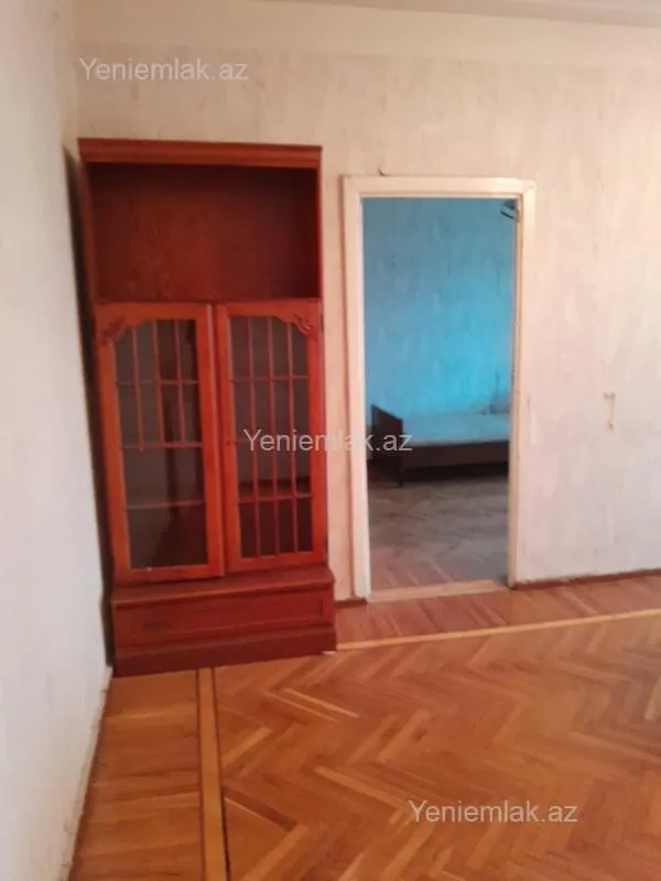 Satılır 5 otaqlı köhnə tikili 125 m²
