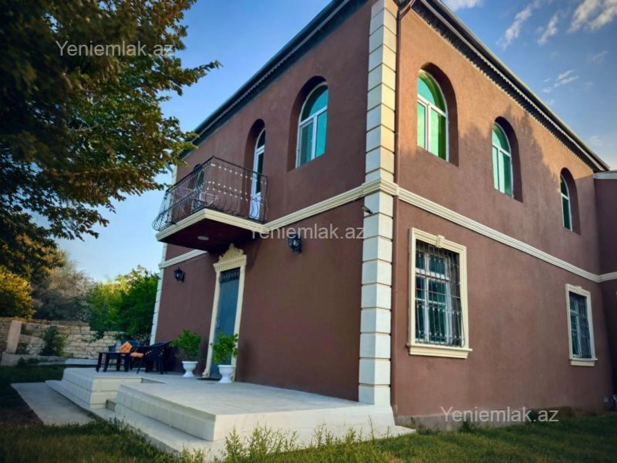 Satılır 5 otaqlı həyət evi 170 m²