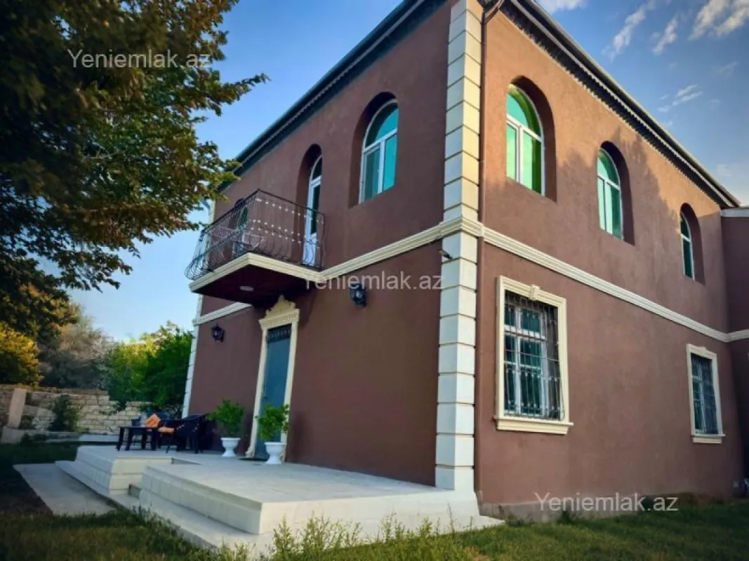 Satılır 5 otaqlı həyət evi 170 m²