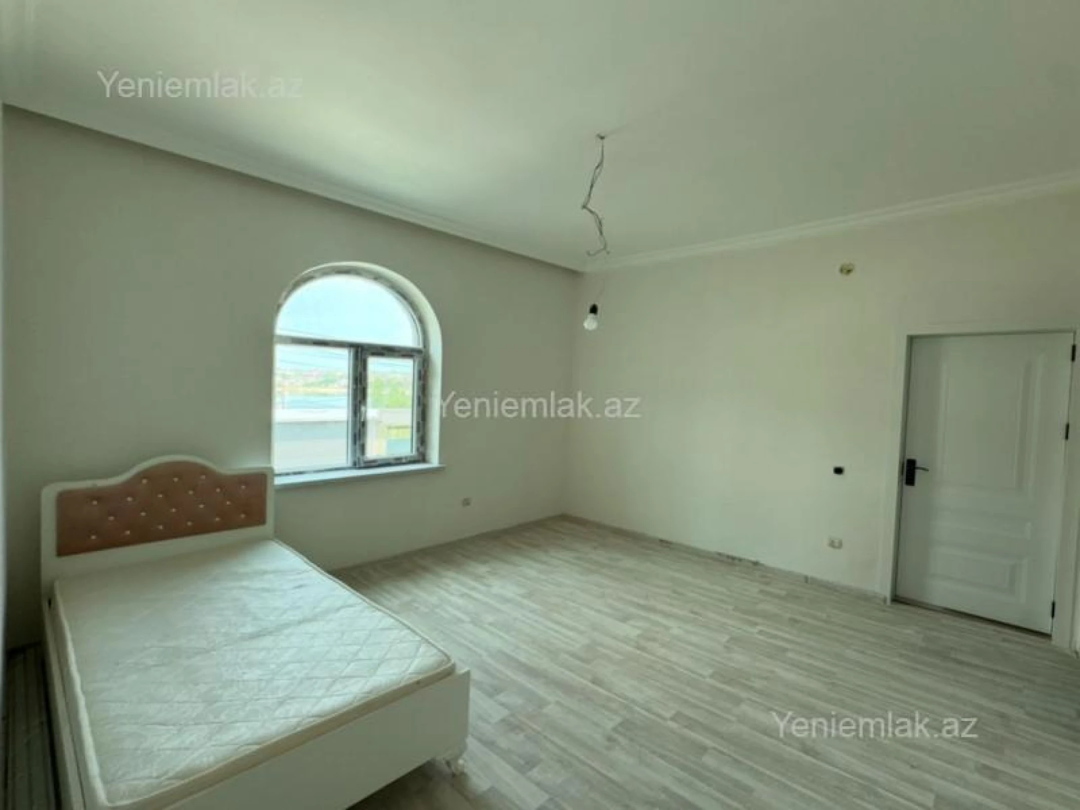 Satılır 5 otaqlı həyət evi 170 m²