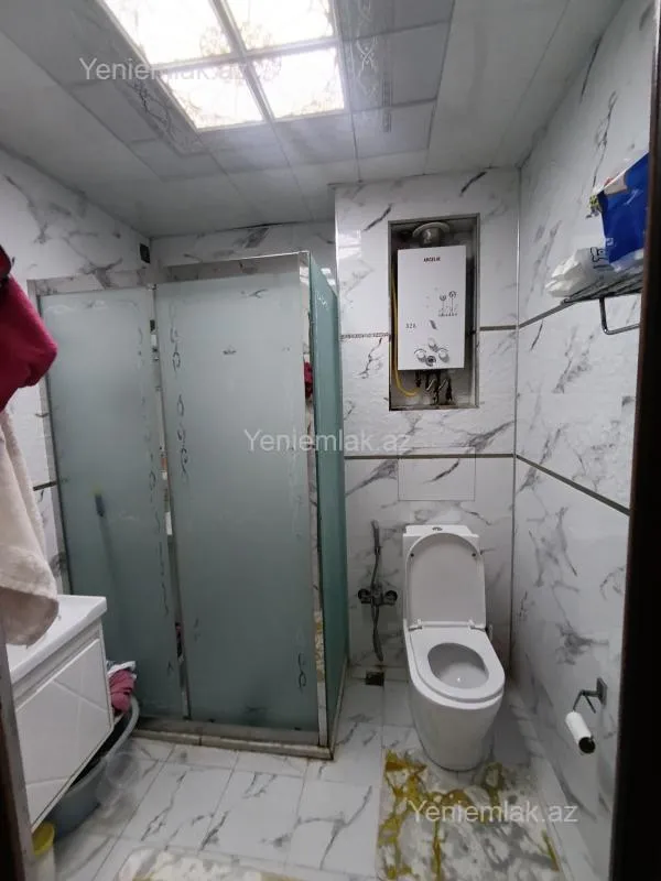 Satılır 3 otaqlı köhnə tikili 90 m²