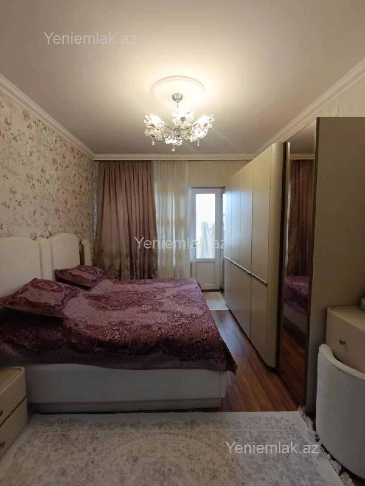 Satılır 3 otaqlı köhnə tikili 90 m²