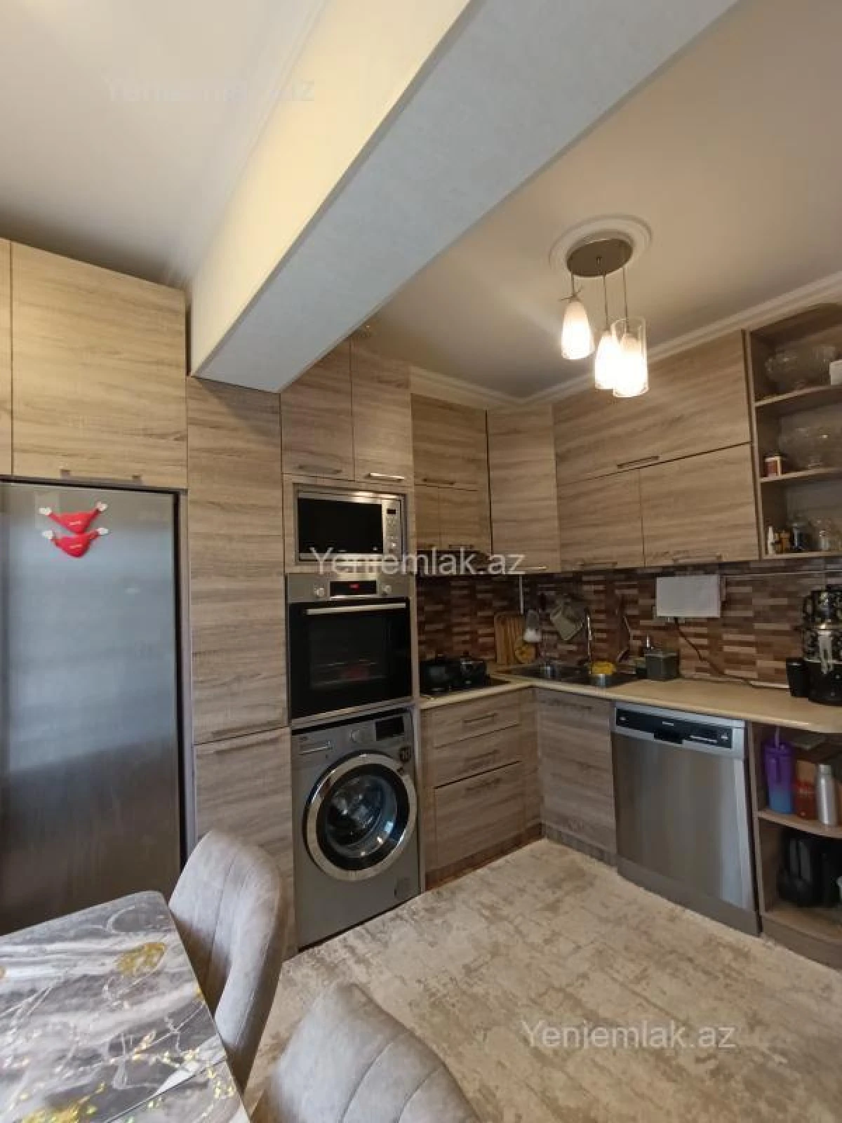 Satılır 3 otaqlı köhnə tikili 90 m²