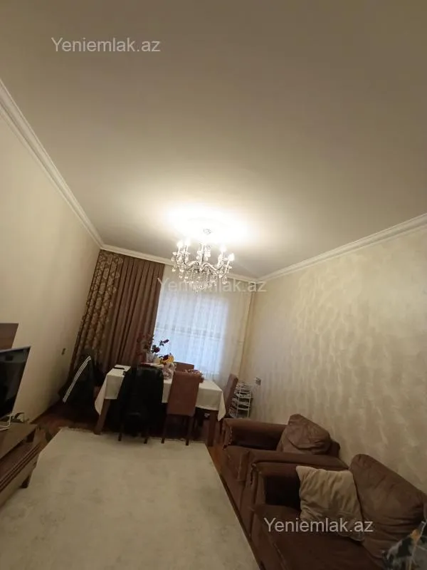 Satılır 3 otaqlı köhnə tikili 90 m²