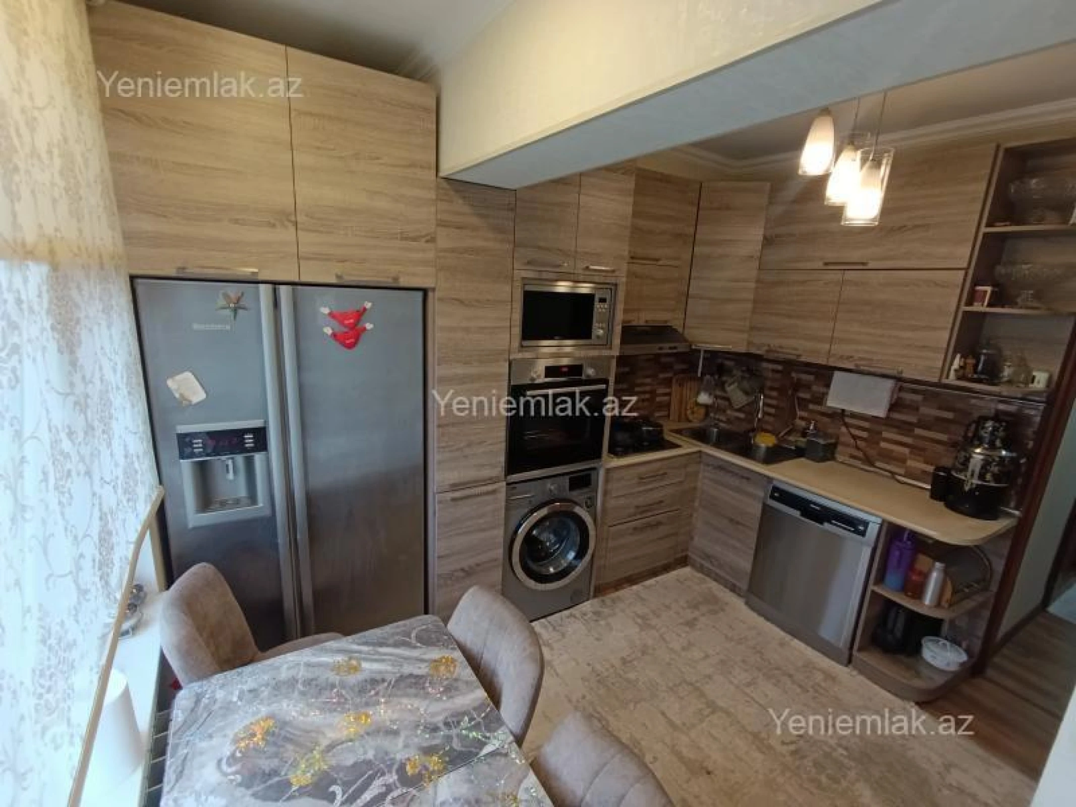 Satılır 3 otaqlı köhnə tikili 90 m²