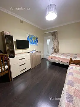 Satılır 5 otaqlı köhnə tikili 110 m²