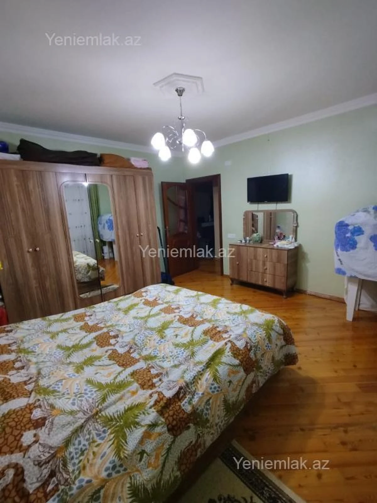 Satılır 2 otaqlı köhnə tikili 70 m²