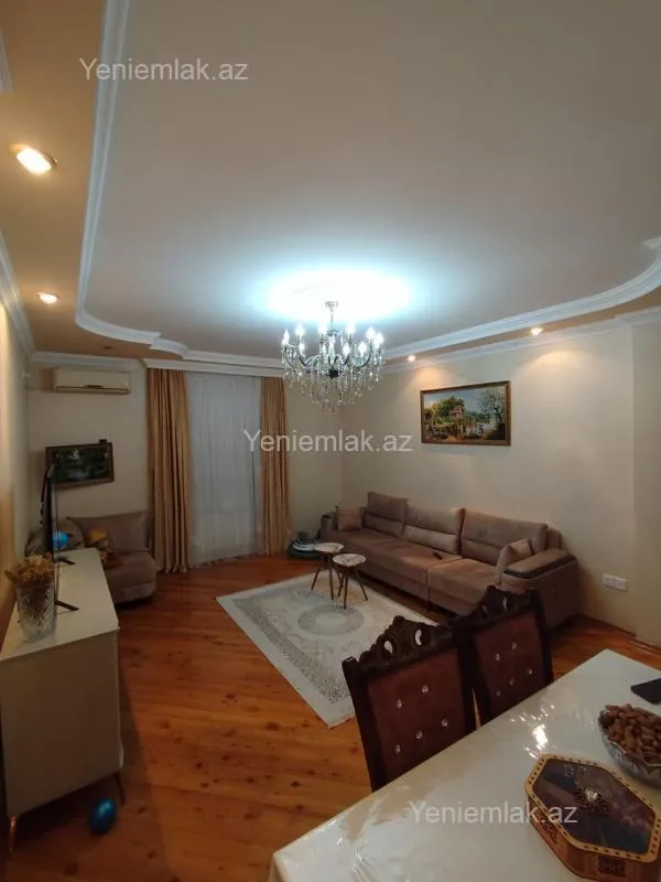 Satılır 2 otaqlı köhnə tikili 70 m²