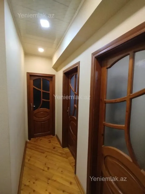 Satılır 2 otaqlı köhnə tikili 70 m²