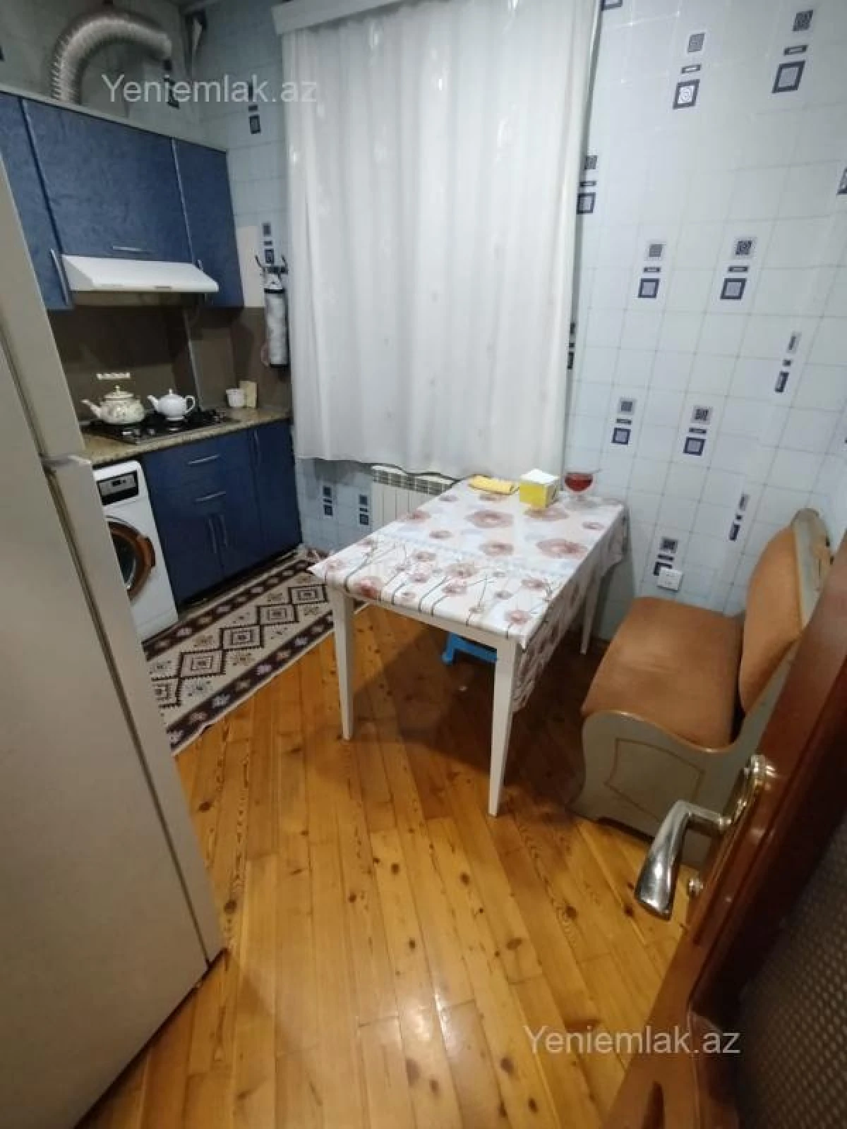 Satılır 2 otaqlı köhnə tikili 70 m²