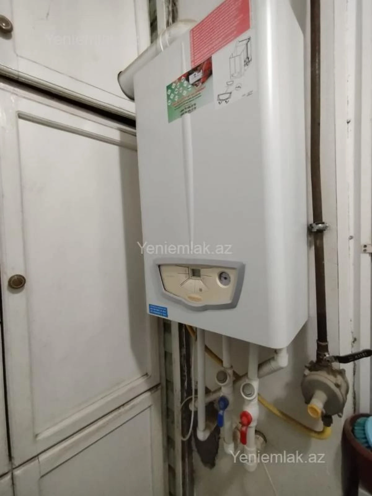 Satılır 2 otaqlı köhnə tikili 70 m²